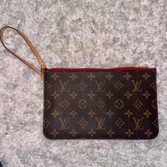 Authentic Preloved Louis Vuitton Neverfull leather clutch bag - Picture 3 of 3